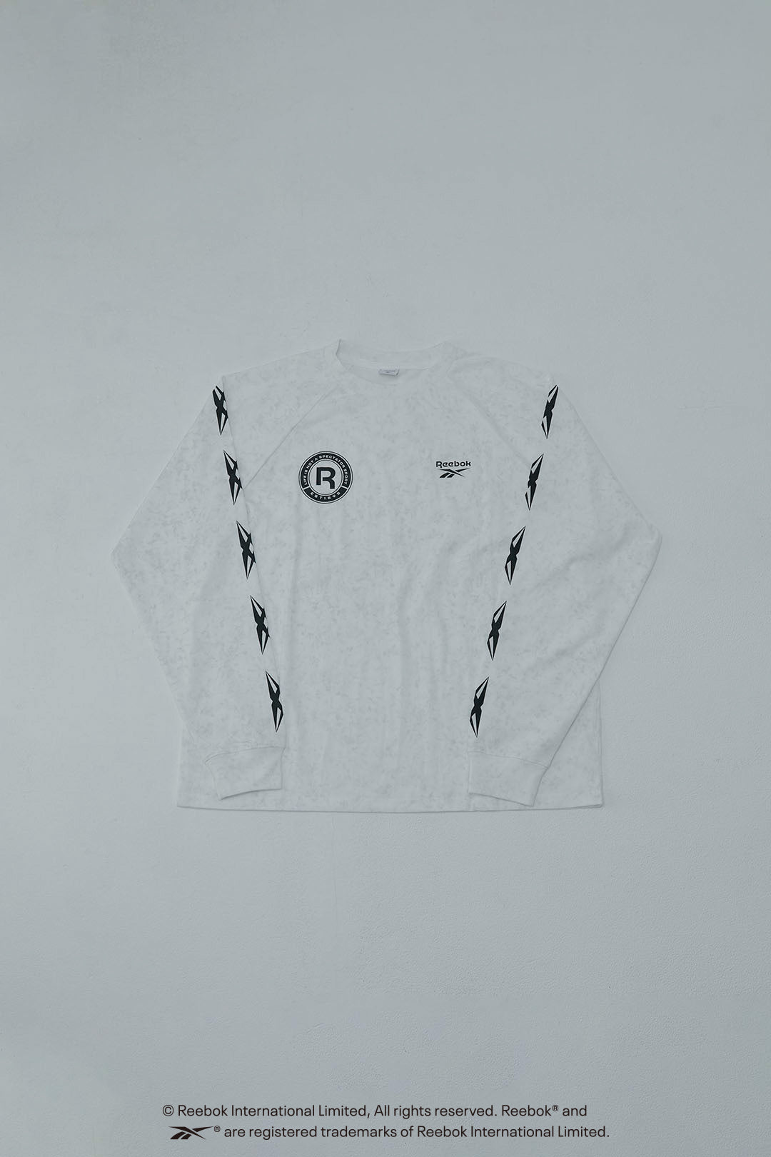 ESSENTIAL TRACK STAR L/S TEE リーボック エッセンシャル L/S-T EE