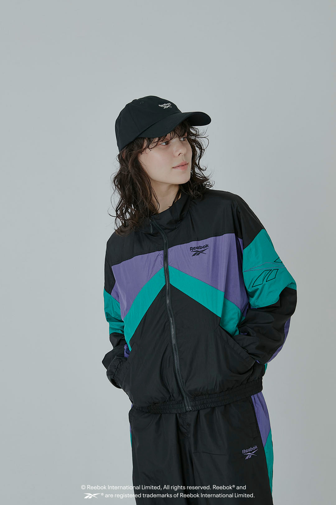 CLASSIC TRACK WIND WOMAN JACKET / リーボック クラッシック ウィンドジャケット