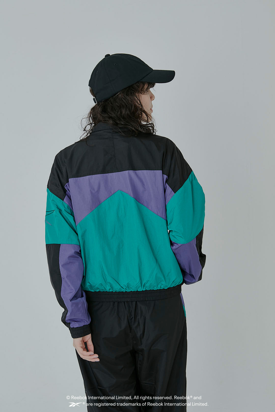 CLASSIC TRACK WIND WOMAN JACKET / リーボック クラッシック ウィンドジャケット