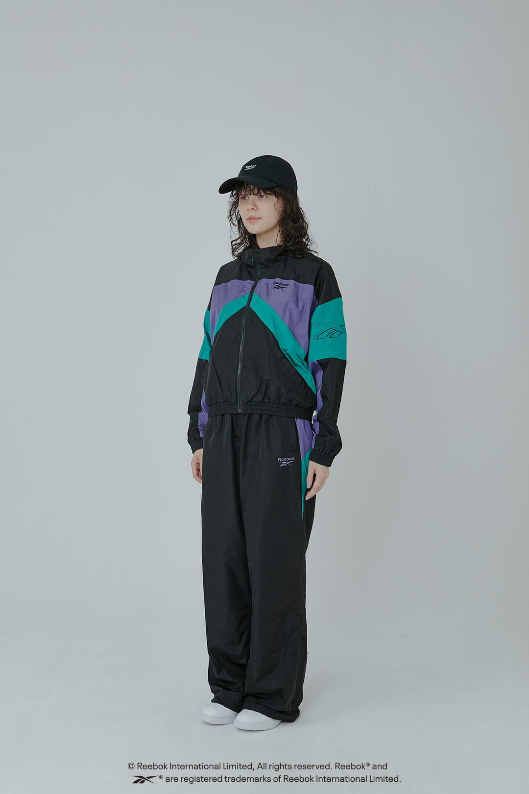 CLASSIC TRACK WIND WOMAN JACKET / リーボック クラッシック ウィンドジャケット