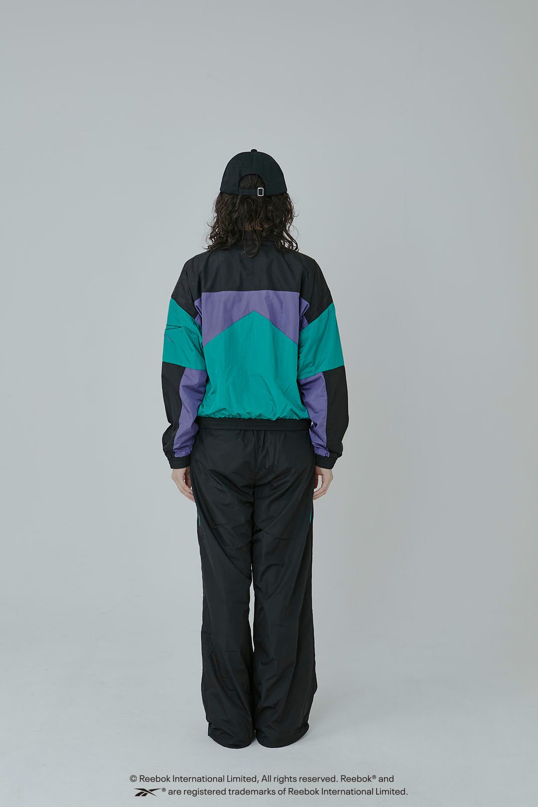 CLASSIC TRACK WIND WOMAN JACKET / リーボック クラッシック ウィンドジャケット