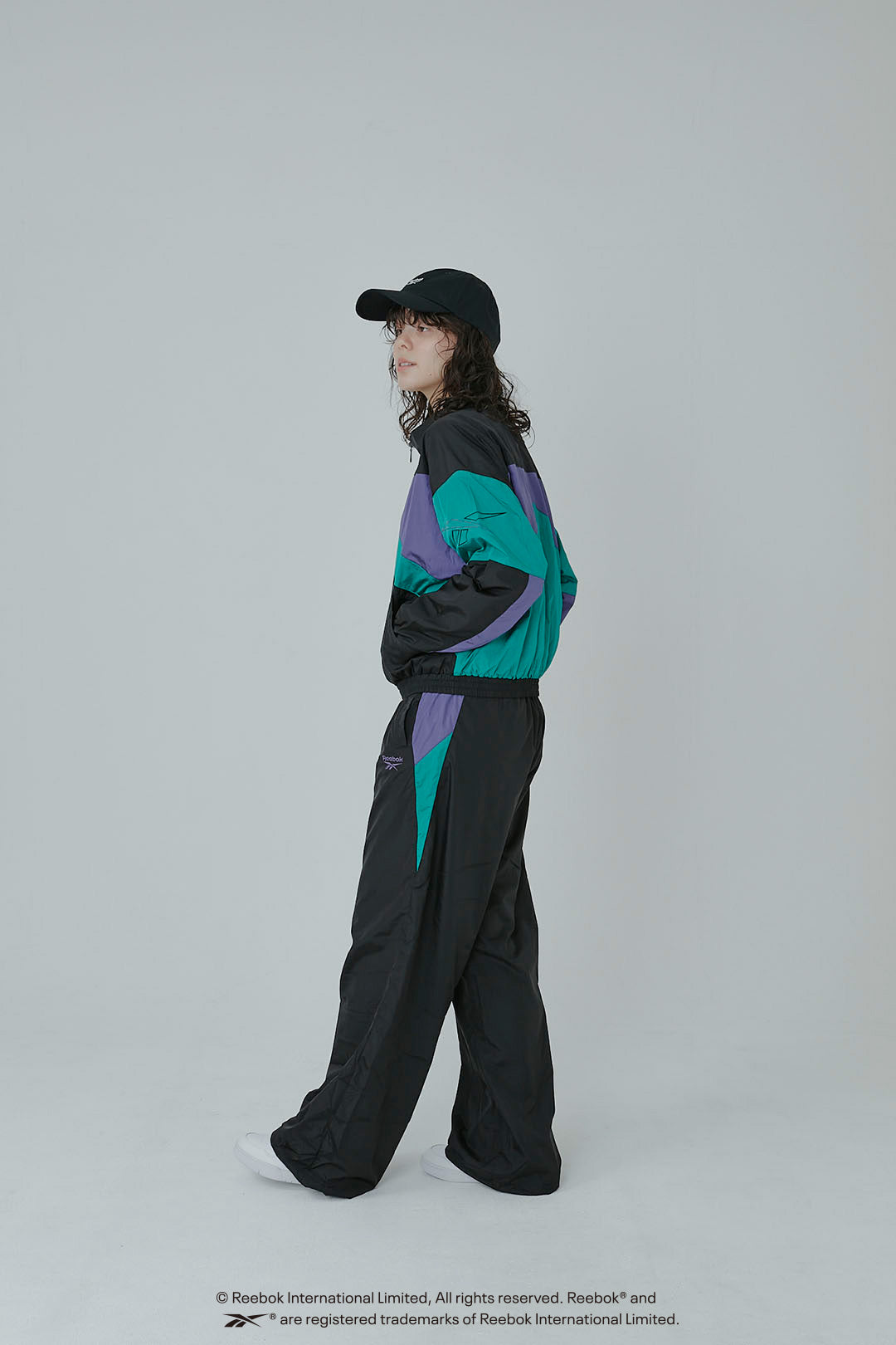 CLASSIC TRACK WIND WOMAN JACKET / リーボック クラッシック ウィンドジャケット