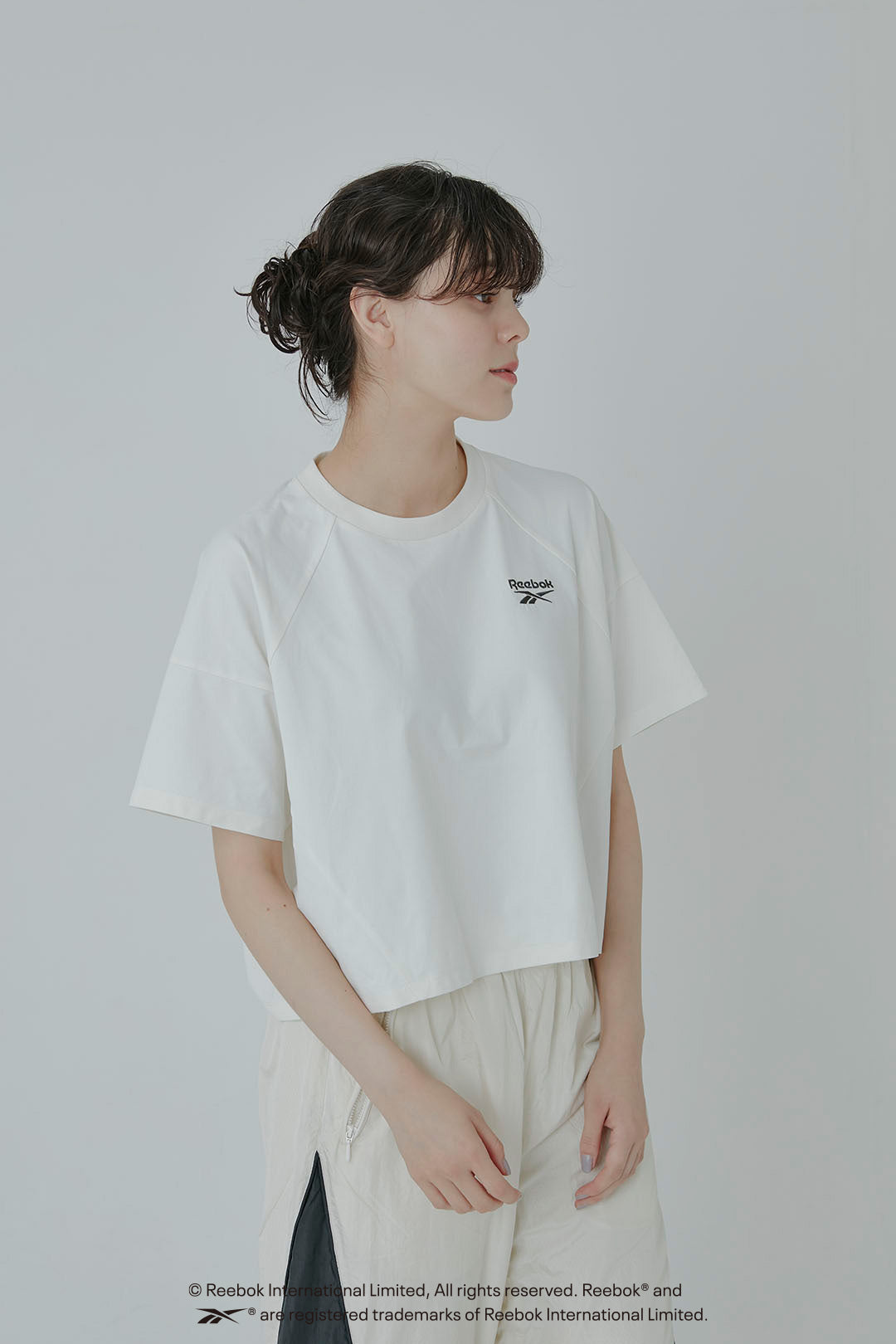 ESSENTIAL SS LOGO  SHORT-TEE / リーボック エッセンシャル ロゴ ショートTシャツ