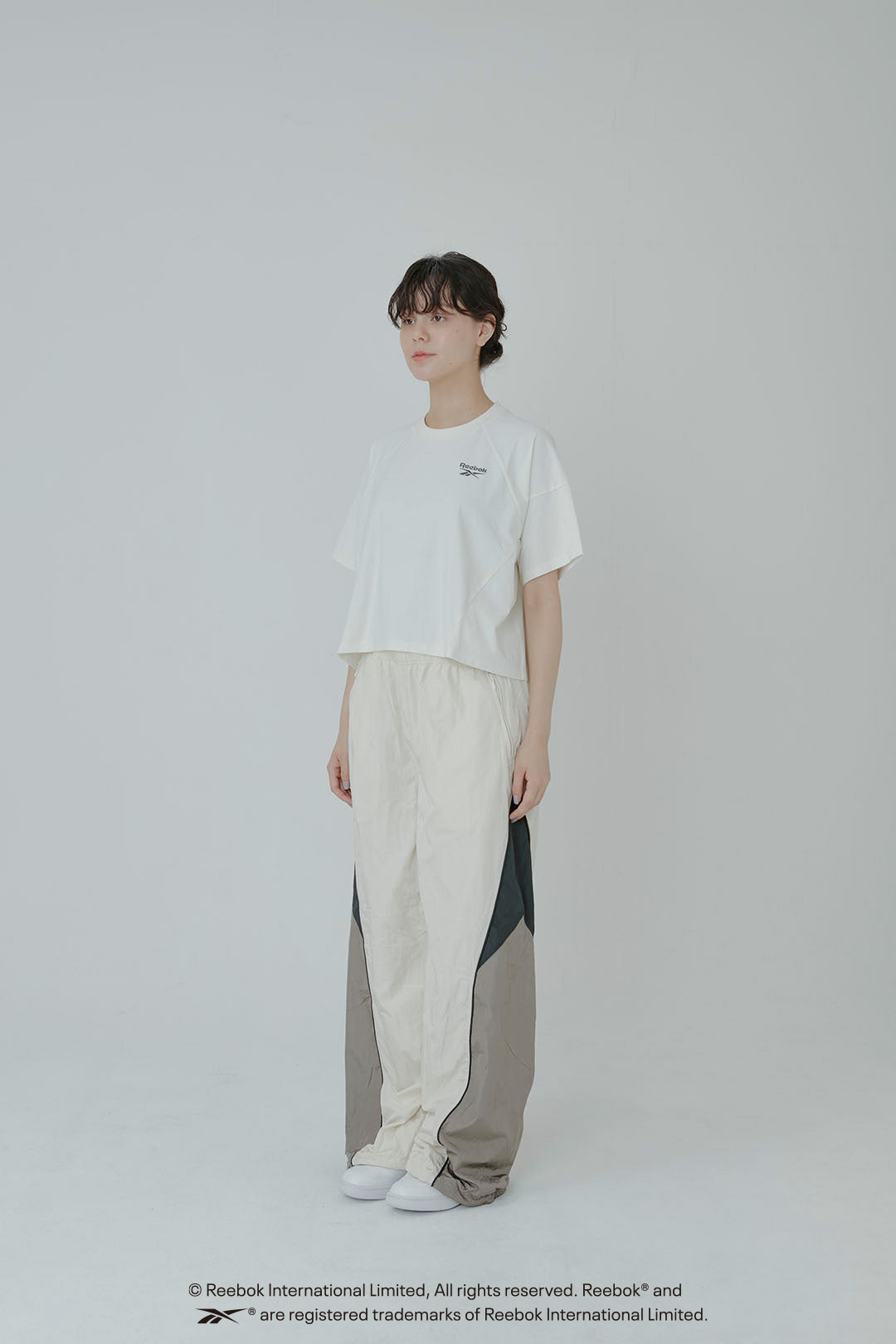 ESSENTIAL SS LOGO  SHORT-TEE / リーボック エッセンシャル ロゴ ショートTシャツ
