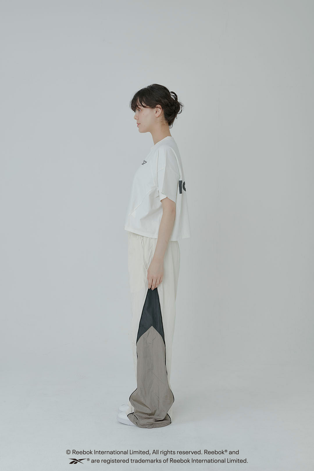 ESSENTIAL SS LOGO  SHORT-TEE / リーボック エッセンシャル ロゴ ショートTシャツ